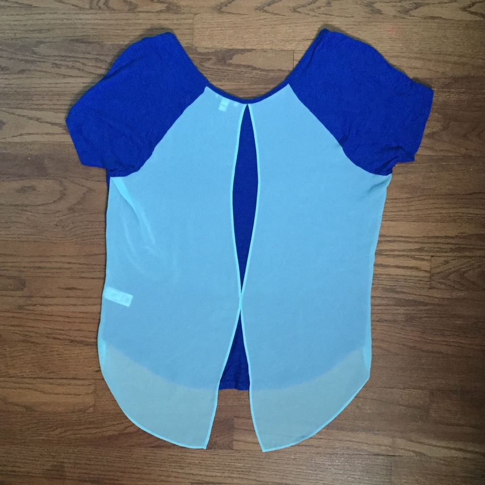 Express Blouse - Picture 2 of 5